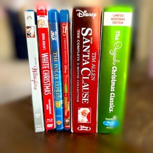 🎄Holiday Movie Bundle🎄 **was $75**